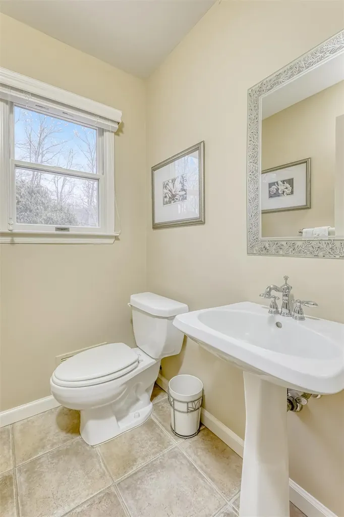 9 Kings Gate Road Suffern NY 10901