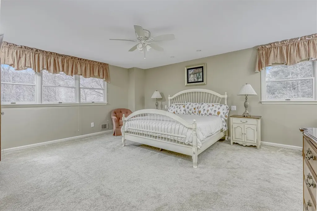 9 Kings Gate Road Suffern NY 10901