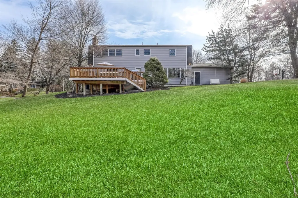 9 Kings Gate Road Suffern NY 10901