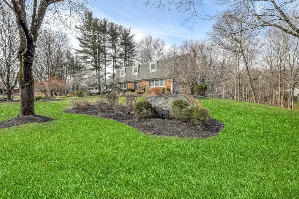 9 Kings Gate Road Suffern NY 10901