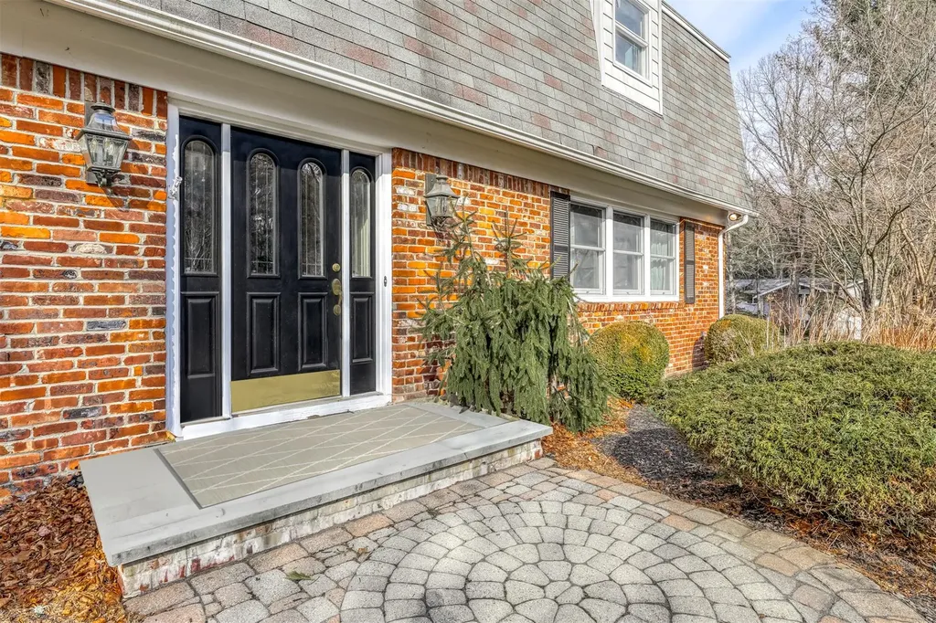 9 Kings Gate Road Suffern NY 10901
