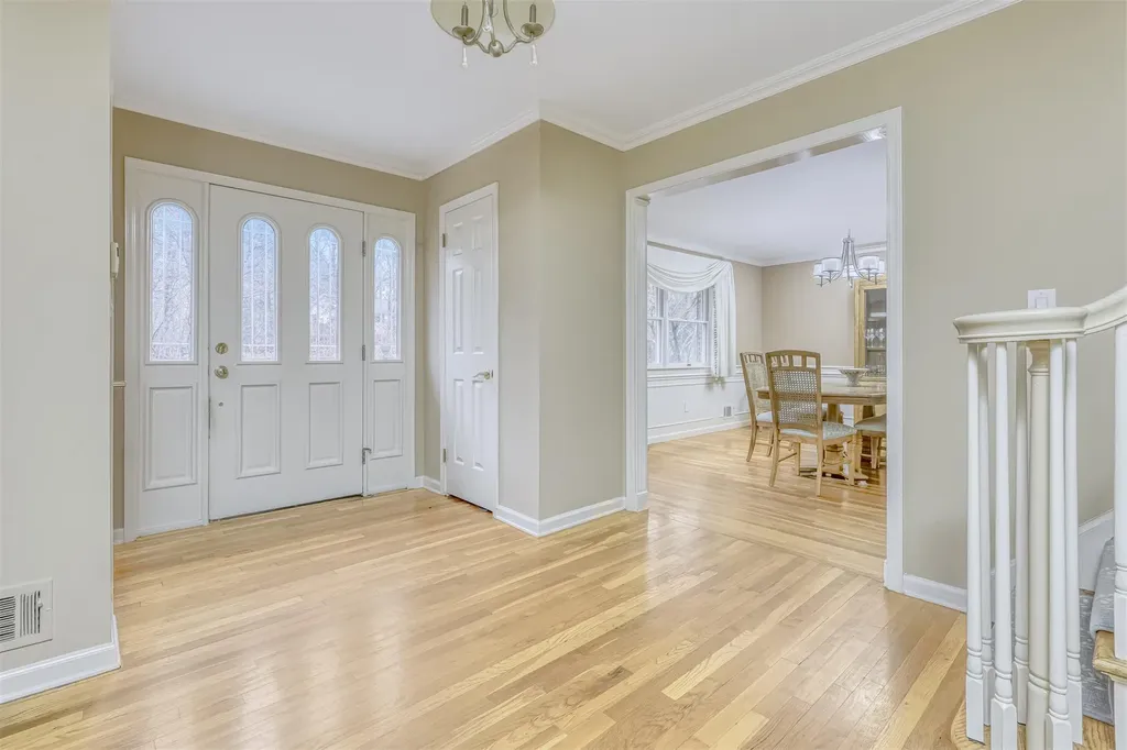 9 Kings Gate Road Suffern NY 10901