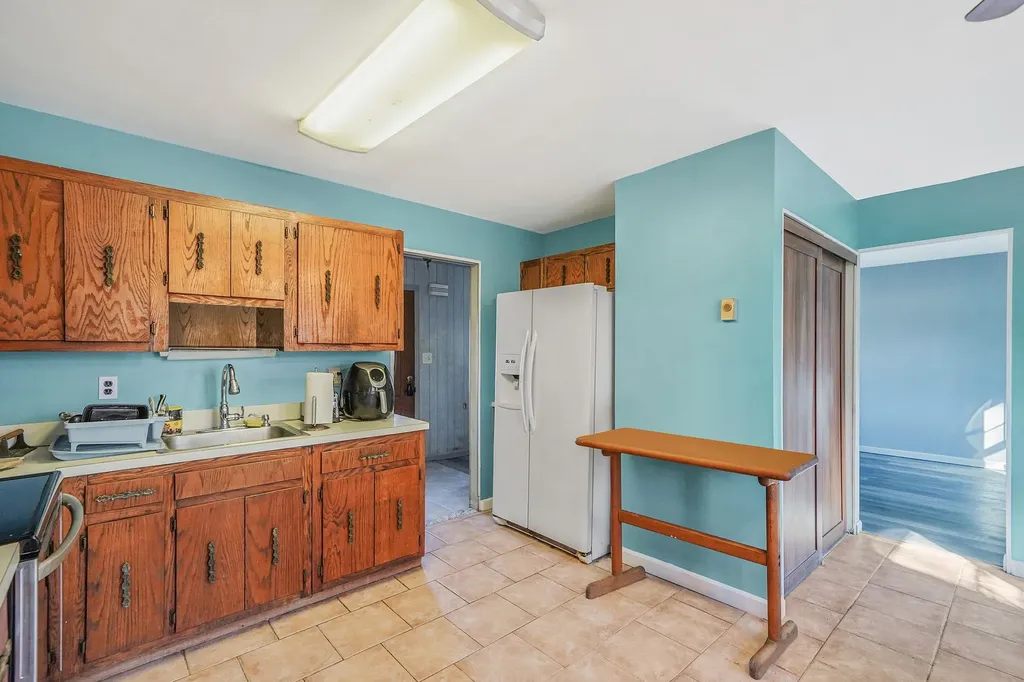 17 Susan Drive Bellport NY 11713