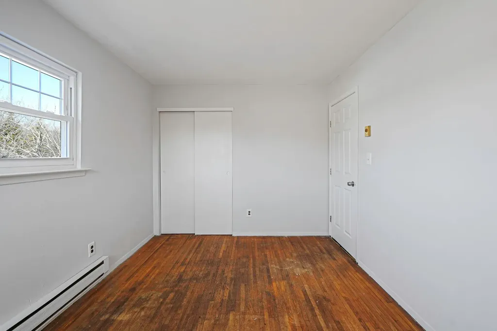 17 Susan Drive Bellport NY 11713