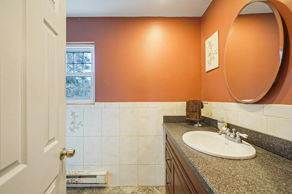 17 Susan Drive Bellport NY 11713