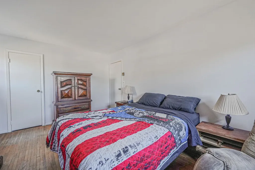 17 Susan Drive Bellport NY 11713