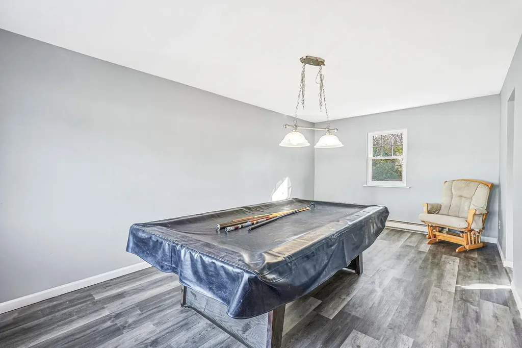 17 Susan Drive Bellport NY 11713