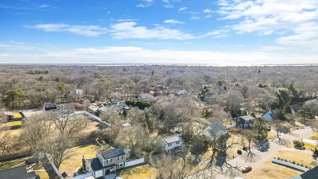 17 Susan Drive Bellport NY 11713