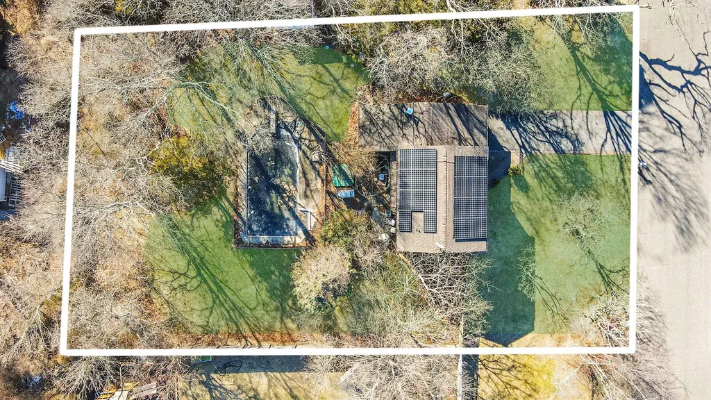 17 Susan Drive Bellport NY 11713
