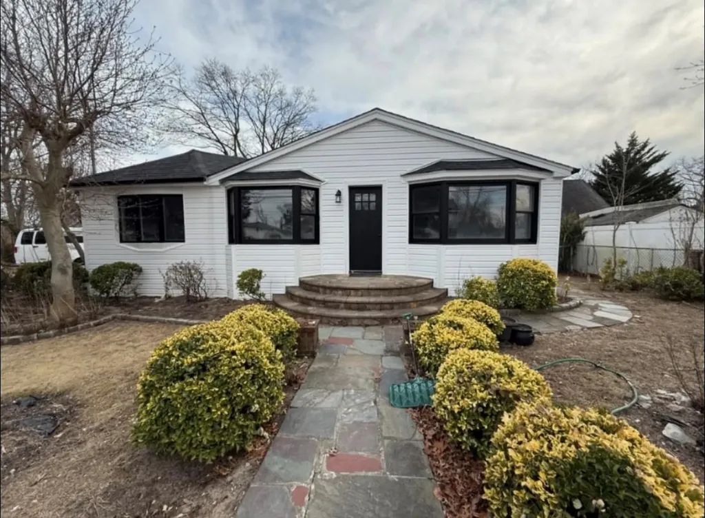 22 10th Street Brookhaven NY 11779