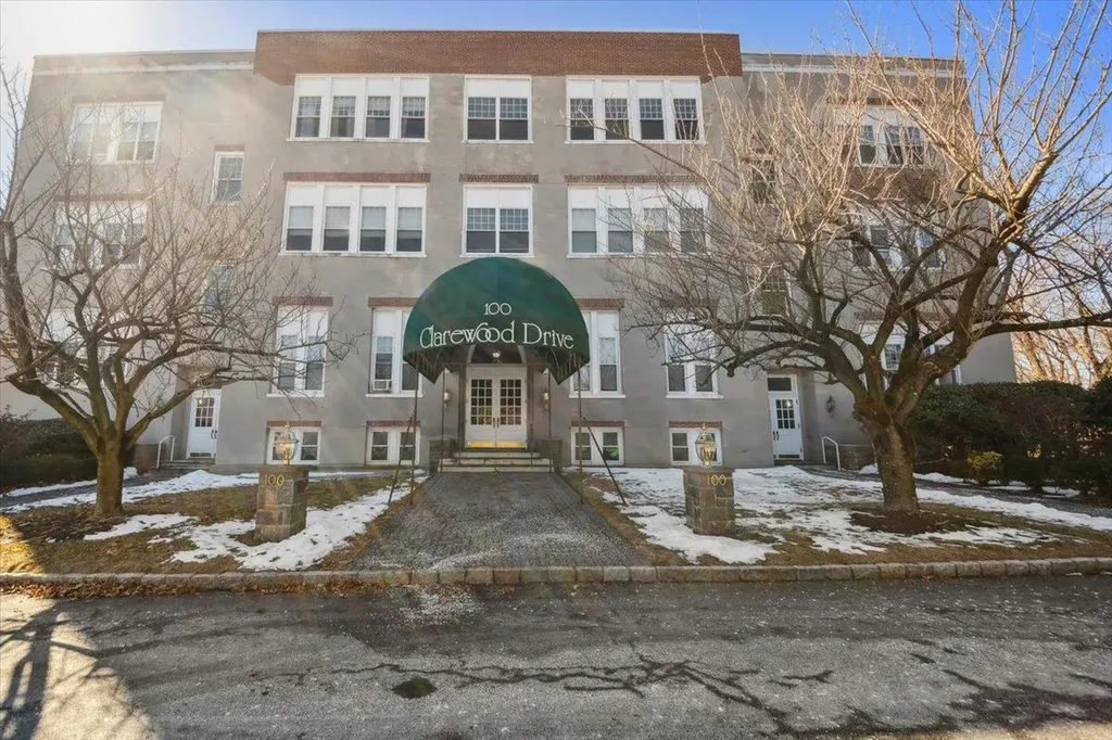 100 Clarewood Drive Hastings-on-hudson NY 10706