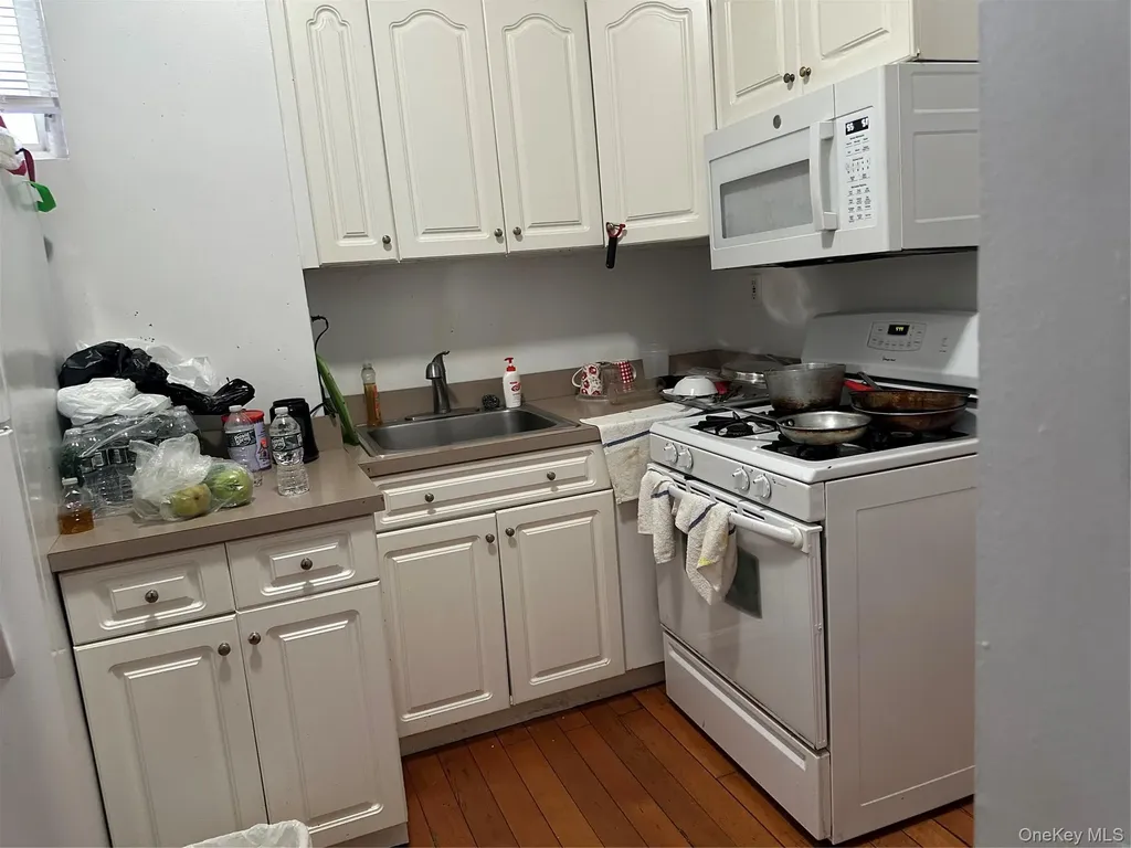 3060 Steinway Street Astoria NY 11103