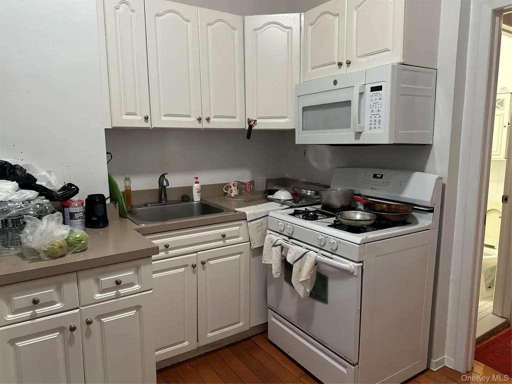 3060 Steinway Street Astoria NY 11103