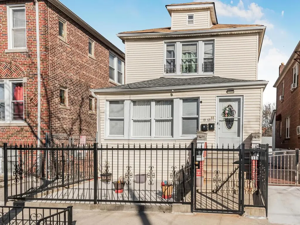 1963 Chatterton Avenue Bronx NY 10472