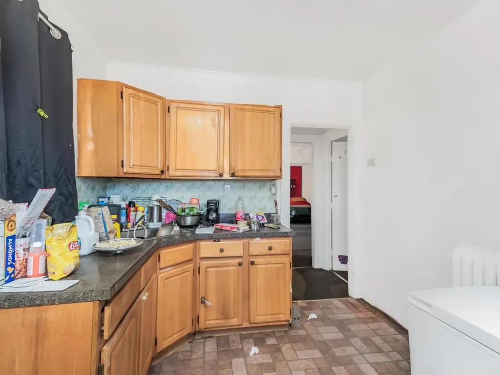 1963 Chatterton Avenue Bronx NY 10472