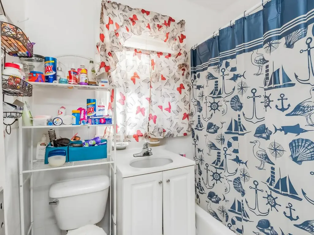 1963 Chatterton Avenue Bronx NY 10472