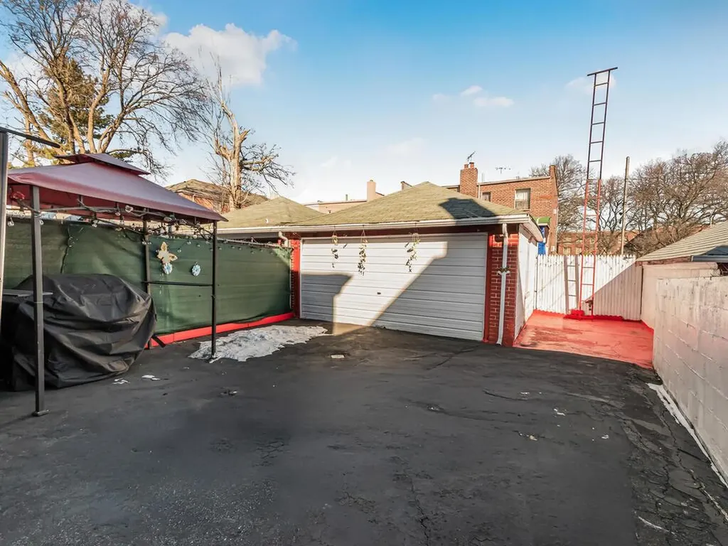 1963 Chatterton Avenue Bronx NY 10472