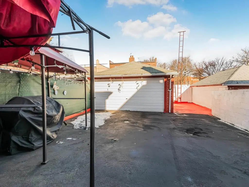 1963 Chatterton Avenue Bronx NY 10472
