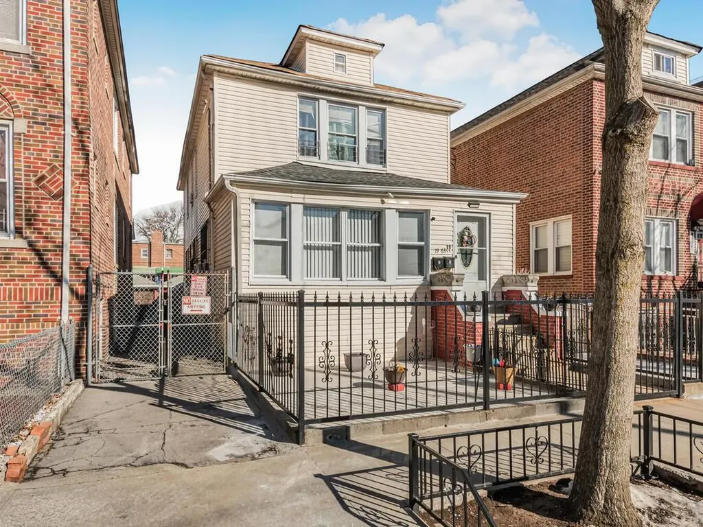 1963 Chatterton Avenue Bronx NY 10472