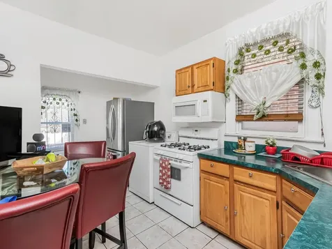 1963 Chatterton Avenue Bronx NY 10472