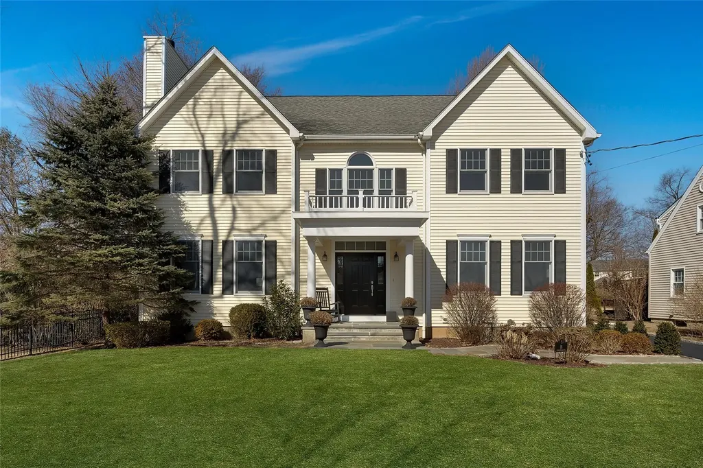 18 Hubbard Drive White Plains NY 10605