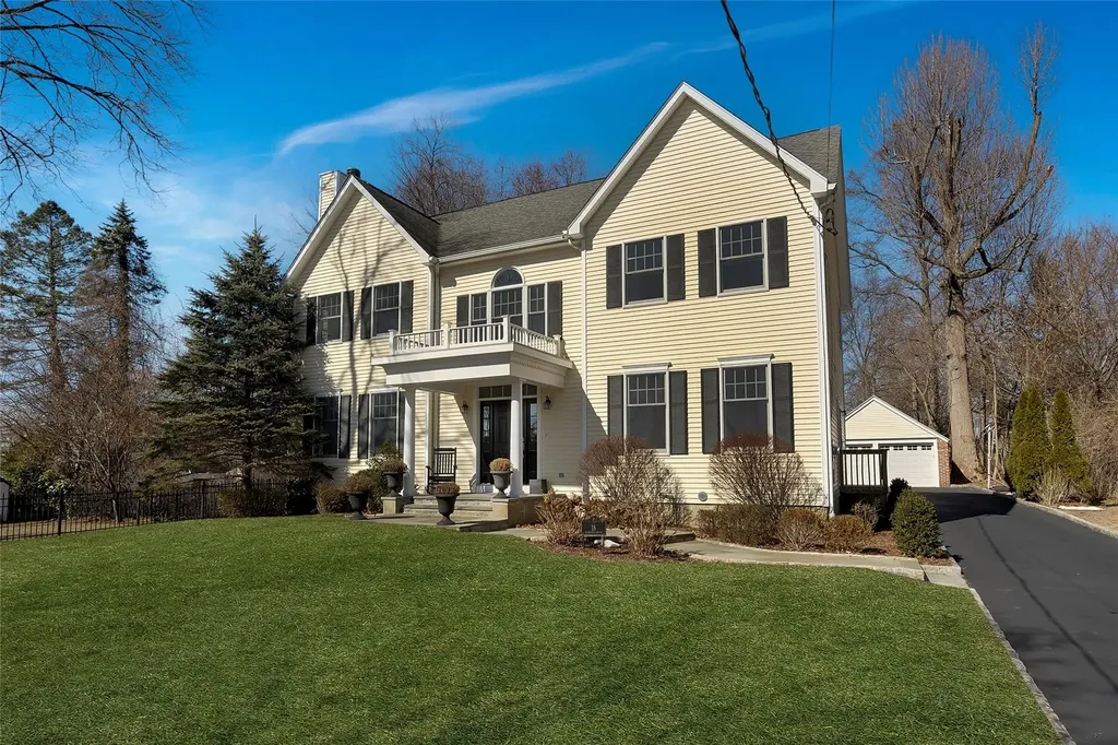 18 Hubbard Drive White Plains NY 10605