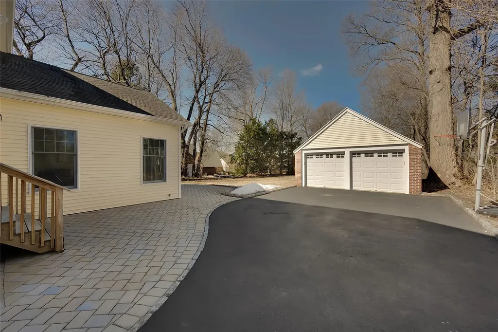 18 Hubbard Drive White Plains NY 10605