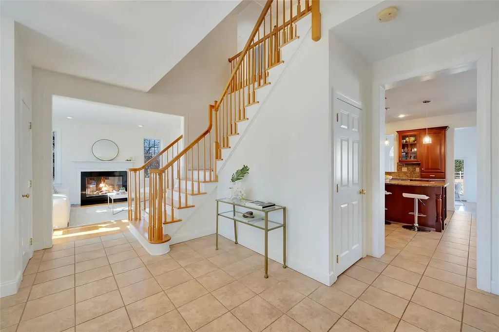 18 Hubbard Drive White Plains NY 10605
