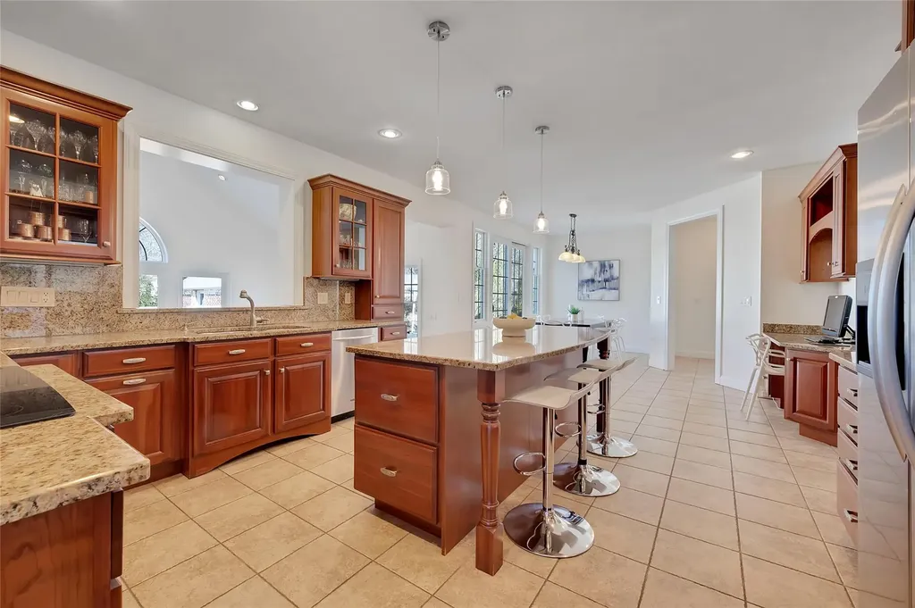 18 Hubbard Drive White Plains NY 10605