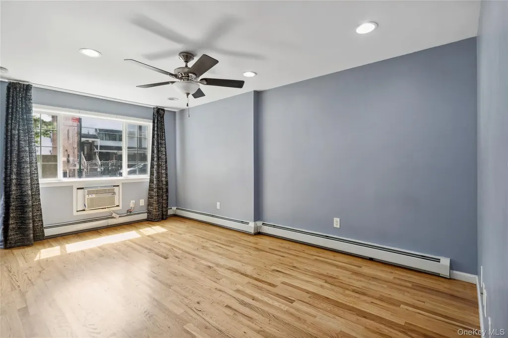 3705 Pratt Avenue Bronx NY 10466