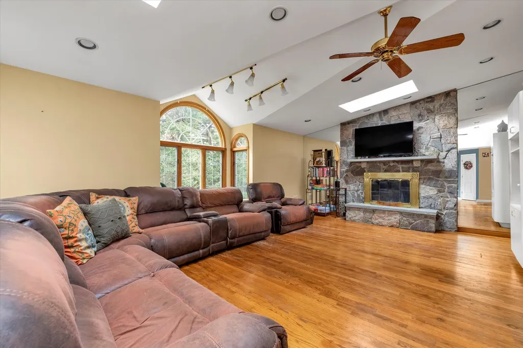 1620 Kent Drive Hewlett NY 11557