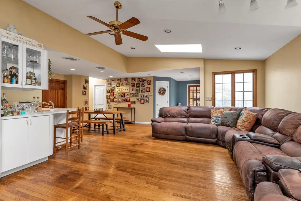 1620 Kent Drive Hewlett NY 11557
