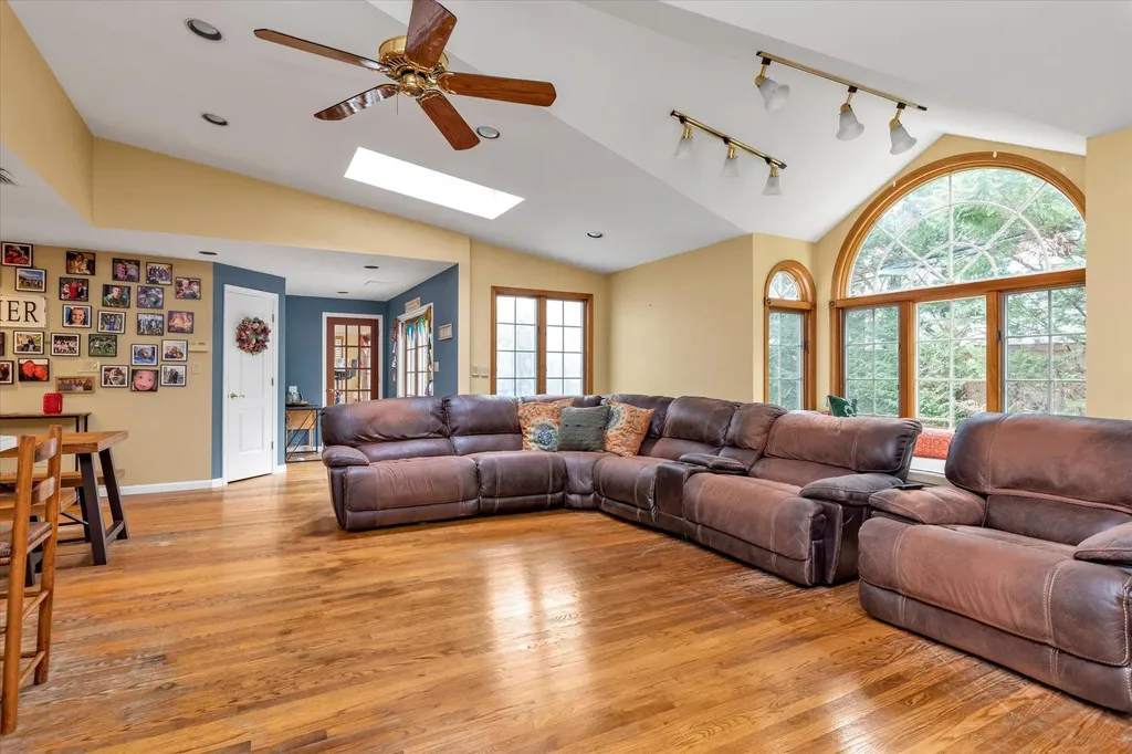 1620 Kent Drive Hewlett NY 11557