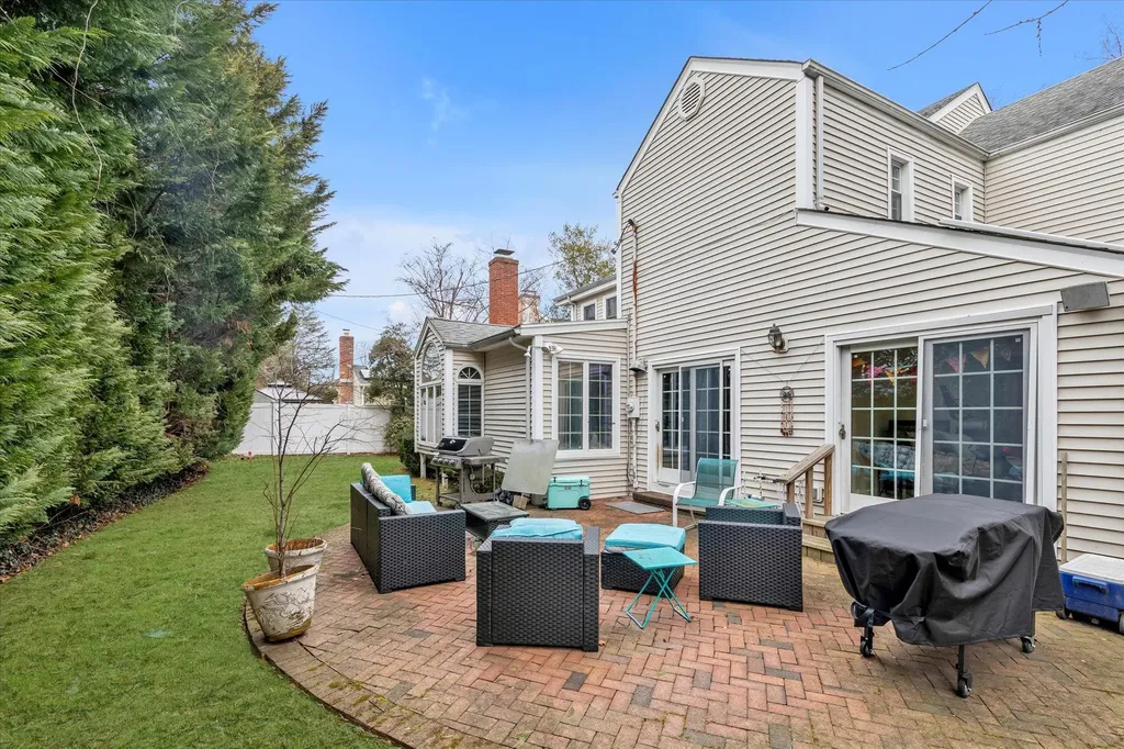 1620 Kent Drive Hewlett NY 11557