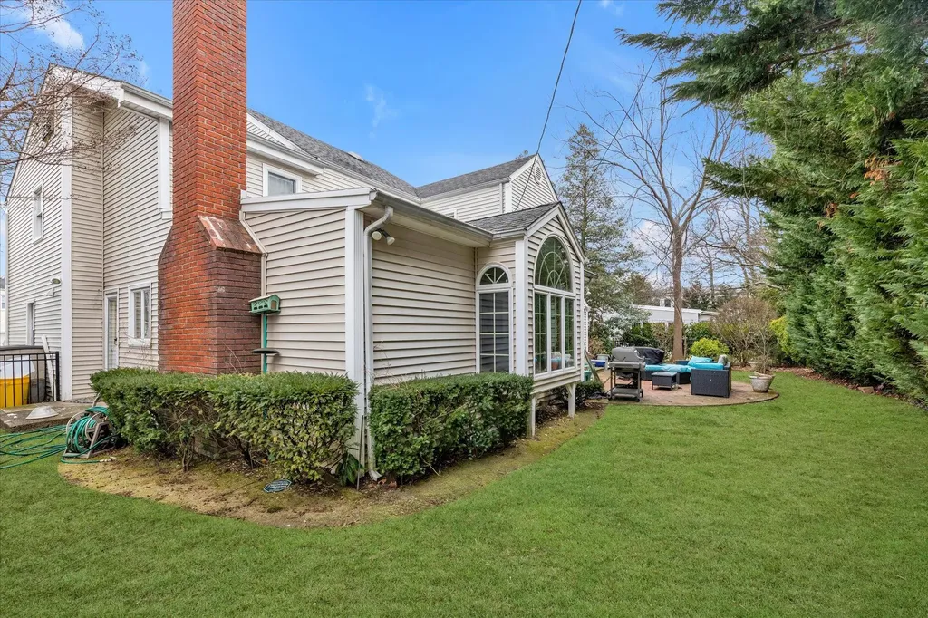 1620 Kent Drive Hewlett NY 11557