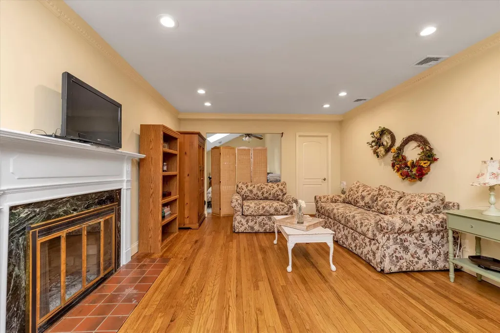 1620 Kent Drive Hewlett NY 11557