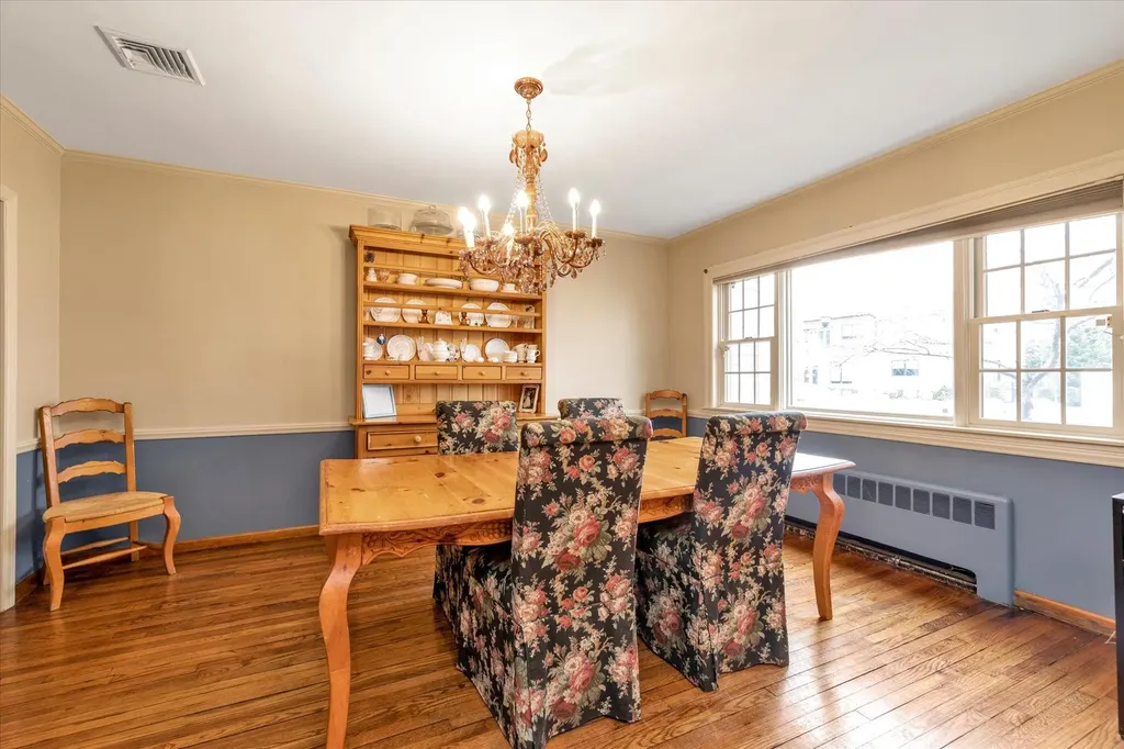 1620 Kent Drive Hewlett NY 11557