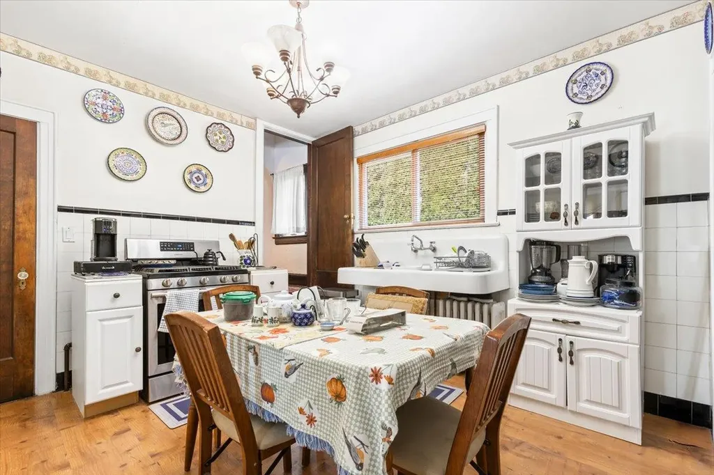 140 Colonial Parkway N Yonkers NY 10710