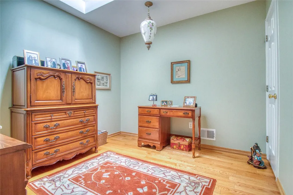 72 Garretson Lane Staten Island NY 10304
