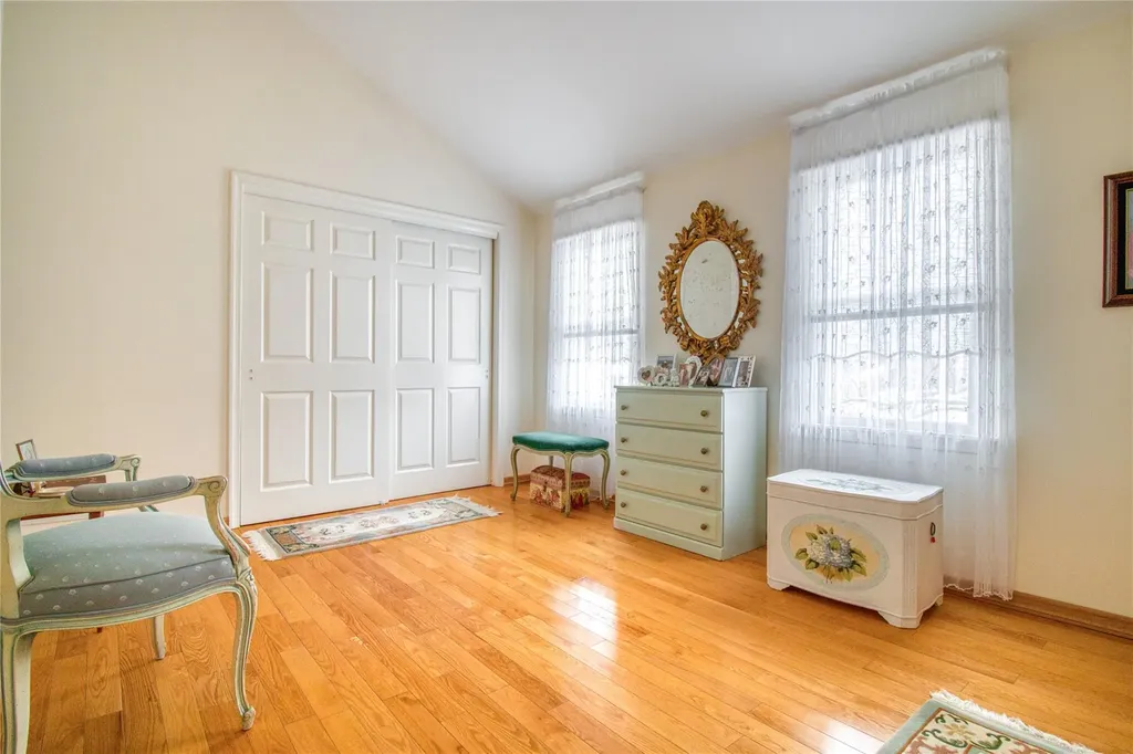 72 Garretson Lane Staten Island NY 10304