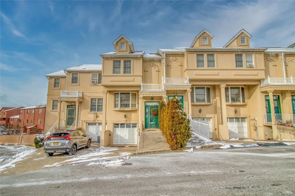 72 Garretson Lane Staten Island NY 10304