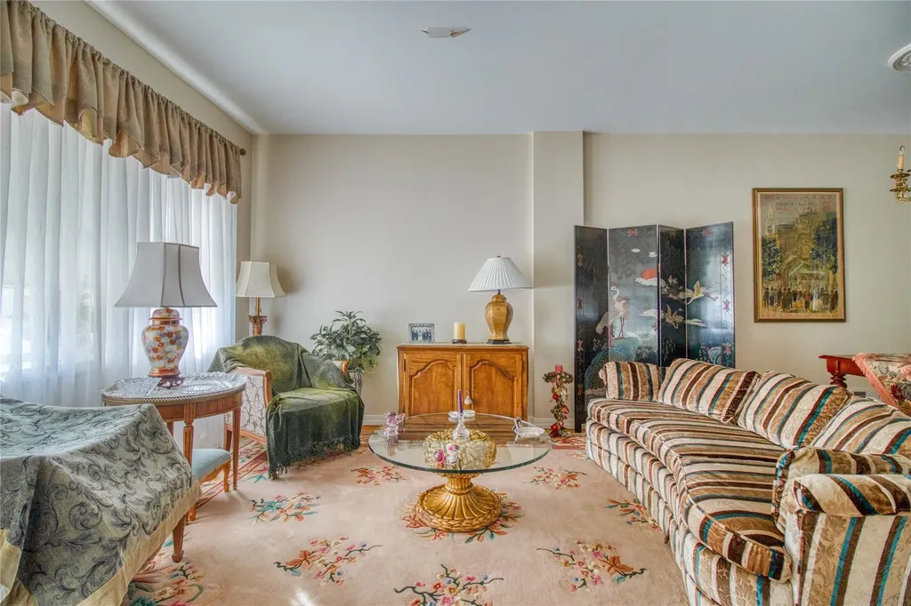 72 Garretson Lane Staten Island NY 10304