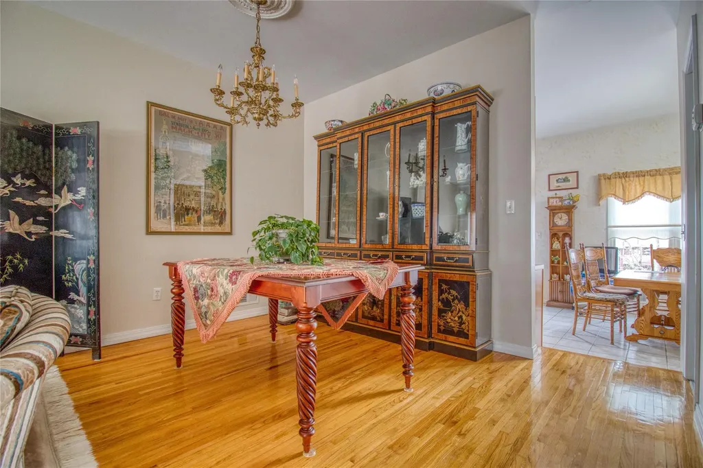 72 Garretson Lane Staten Island NY 10304