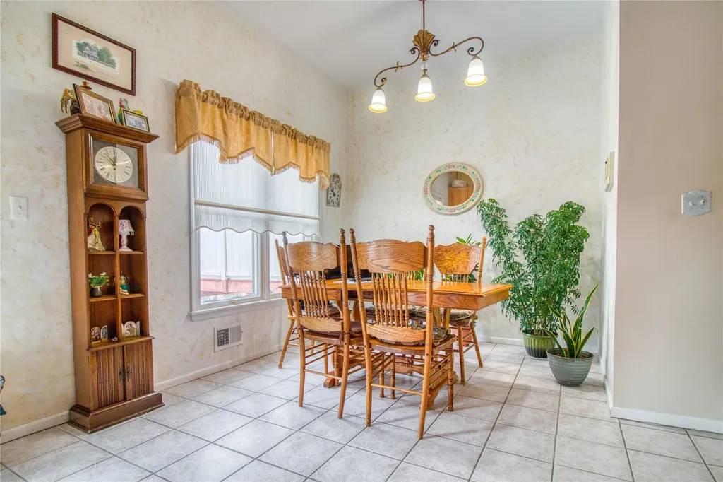 72 Garretson Lane Staten Island NY 10304