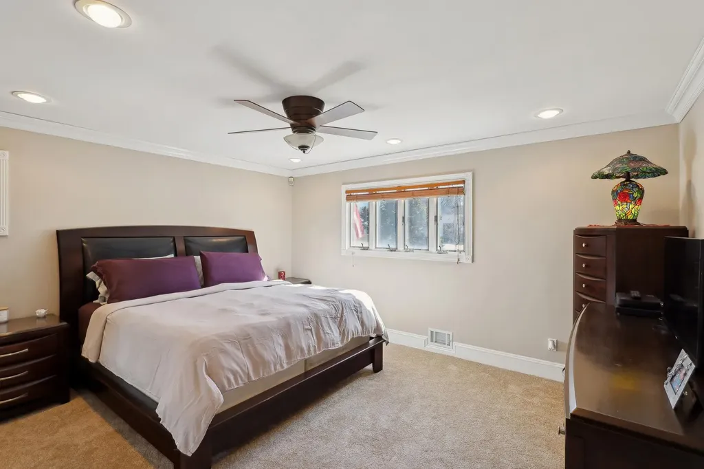 61 Scholar Lane Commack NY 11725