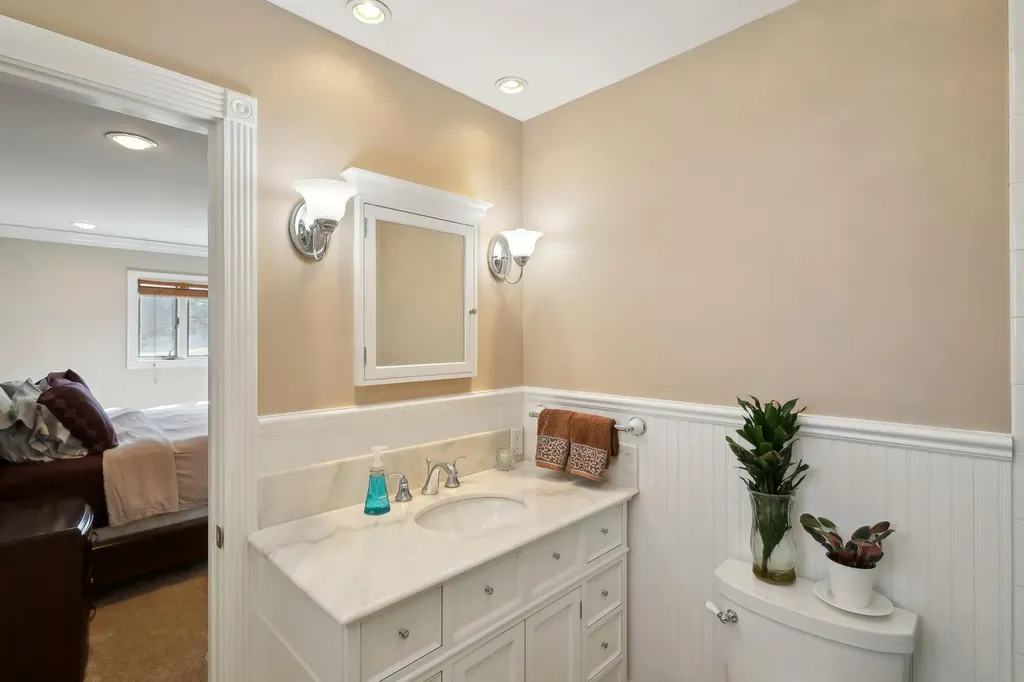 61 Scholar Lane Commack NY 11725
