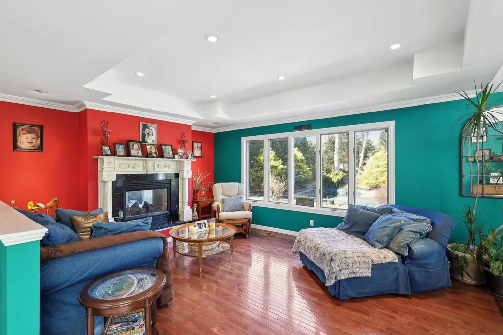 61 Scholar Lane Commack NY 11725
