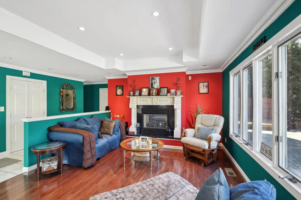 61 Scholar Lane Commack NY 11725