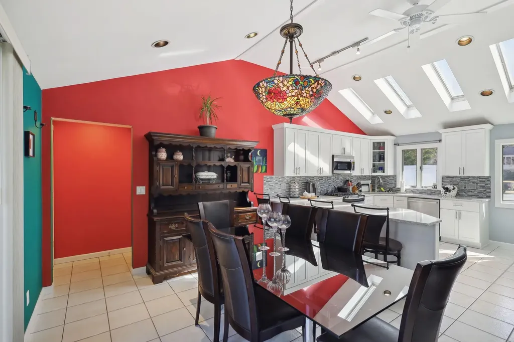61 Scholar Lane Commack NY 11725