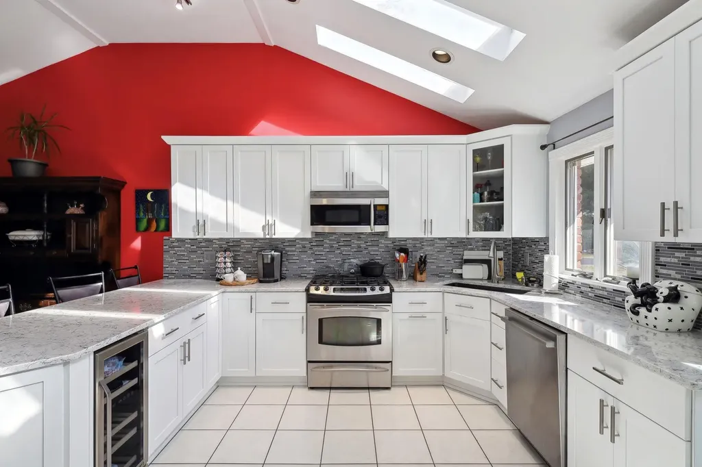 61 Scholar Lane Commack NY 11725